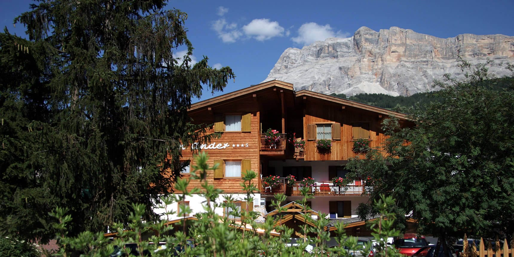 Hotels in Pedraces mit Blick auf der Kreuzkofel